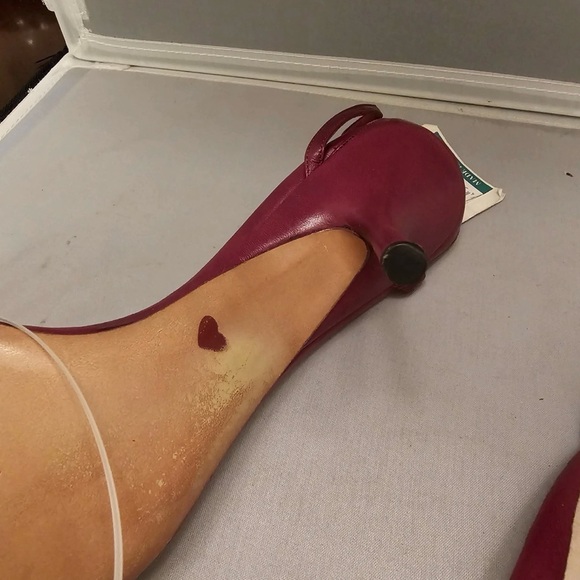 Vintage Moschino red heel - Picture 9 of 10